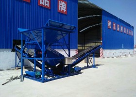 中鐵二十局鄭萬客專振動(dòng)式篩沙機(jī)工作現(xiàn)場